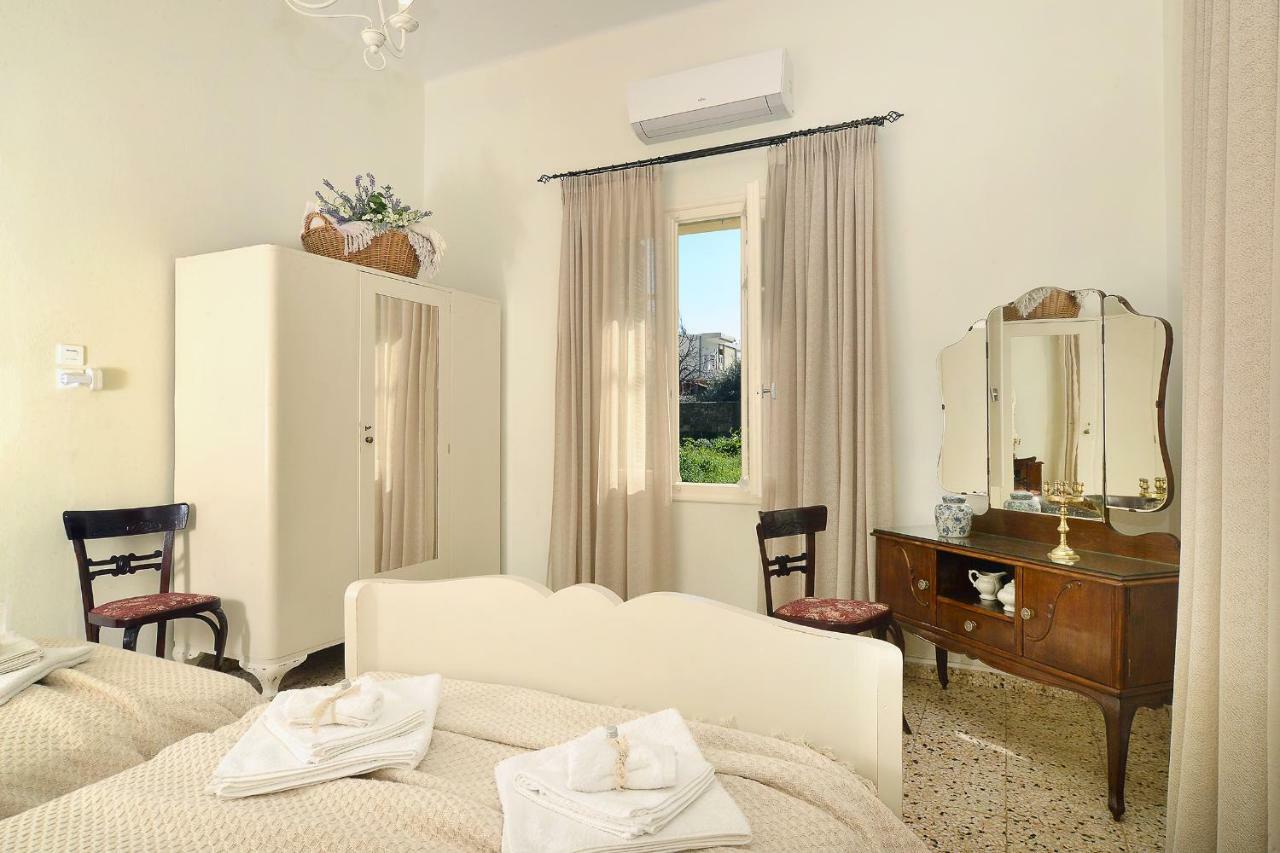 Haralabos Central Apartment Chrissi Akti Chania Exterior foto