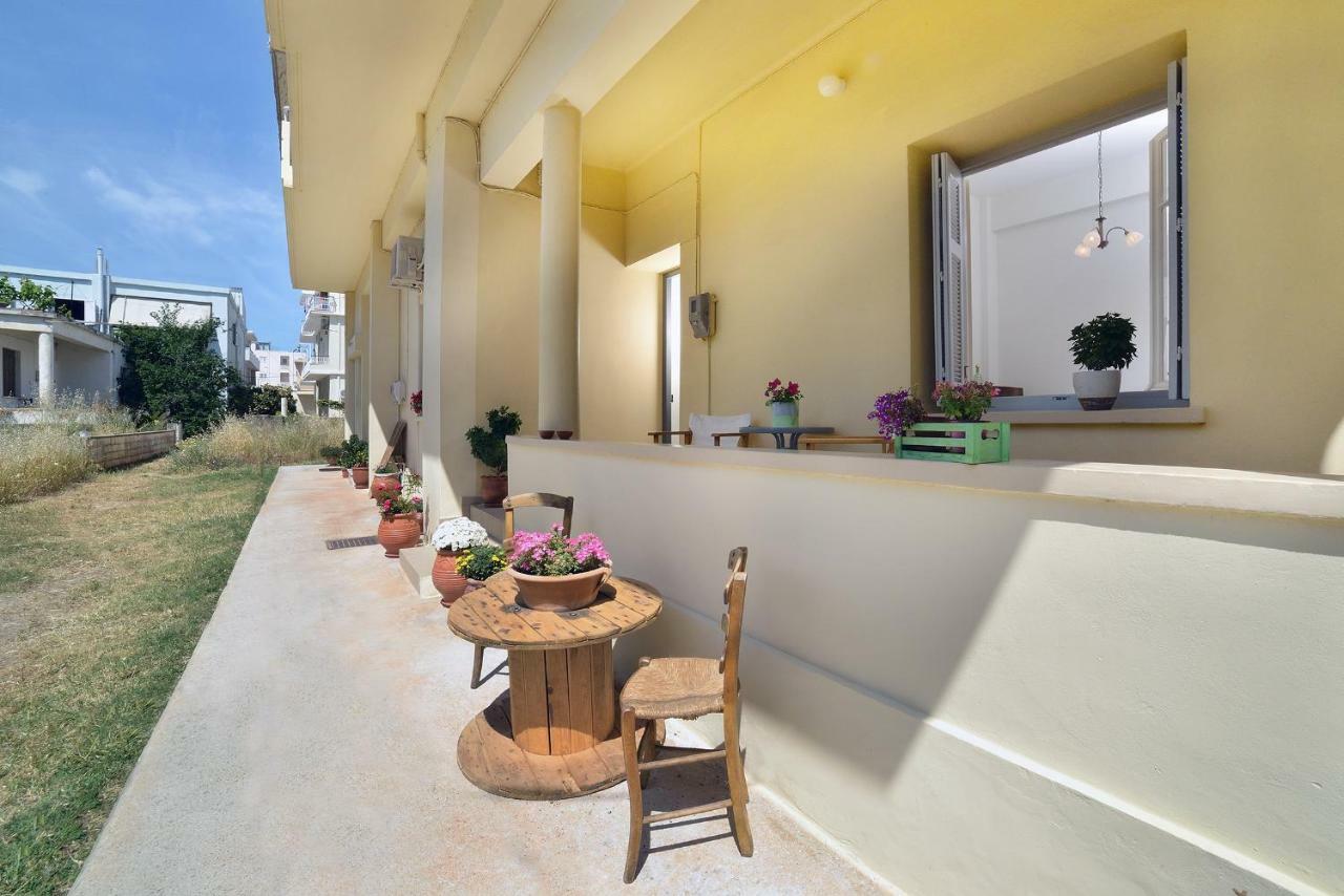 Haralabos Central Apartment Chrissi Akti Chania Exterior foto
